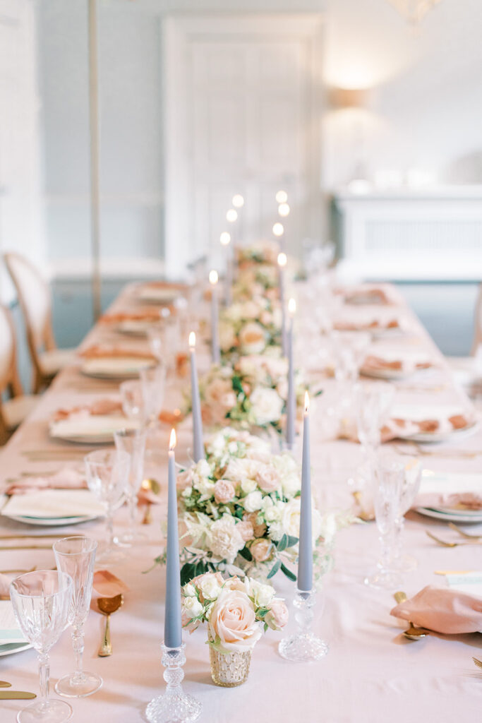 Wedding table with blush details